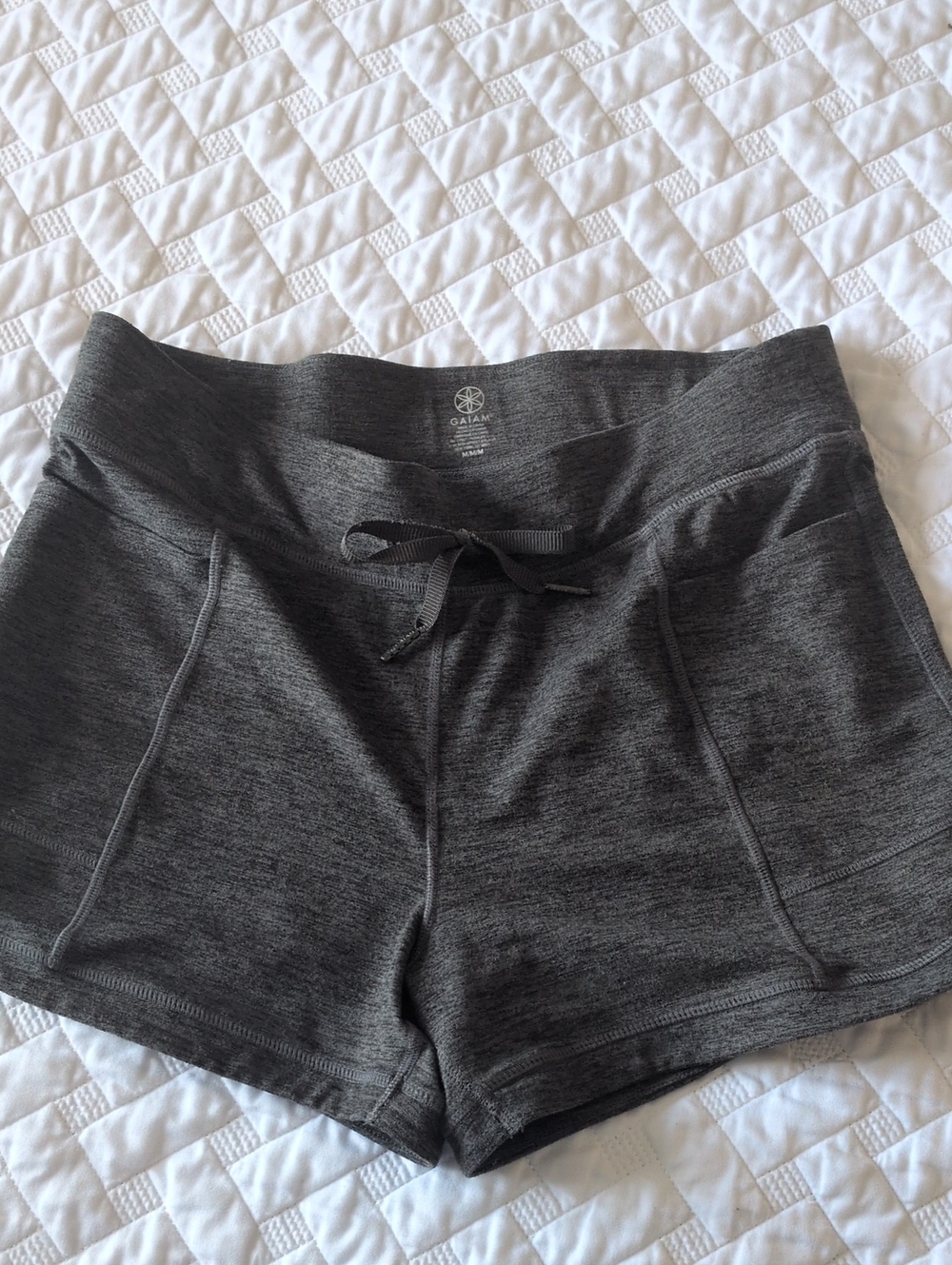 GAIAM Women's Charcoal Stretch Drawstring Athletic Shorts